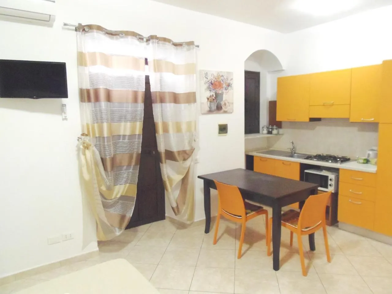 Guest house In Centro Rooms Vicino Cefalu Self-Chek-In Campofelice Di Roccella