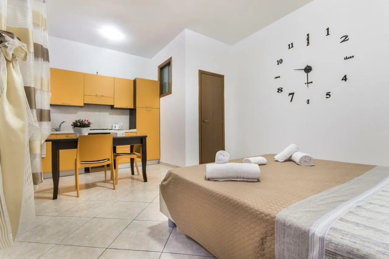In Centro Rooms Vicino Cefalu Self-Chek-In Campofelice Di Roccella Guest house